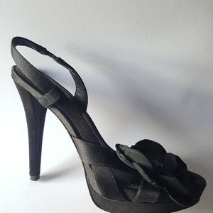 NEW Vera Wang Lavender satin black slingback heels